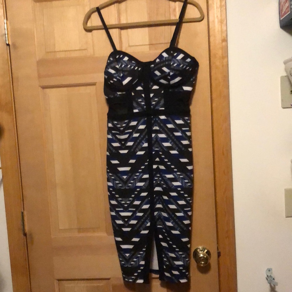 Summer cocktail dress with lots of stretch and style